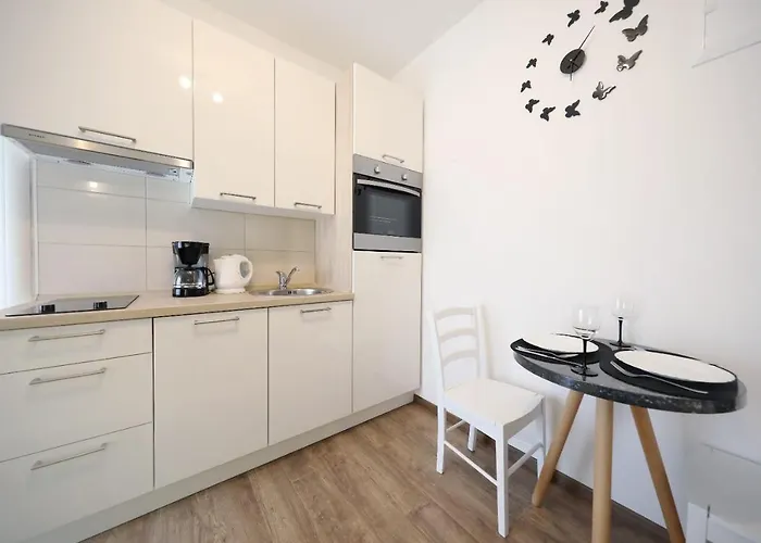 Apartament Center 3 *