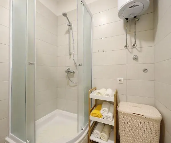Center 3 * Bibinje