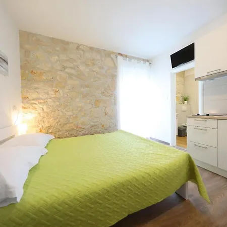 Center 3 * Bibinje