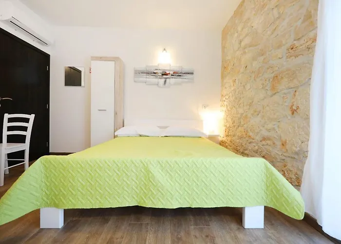 Center 3 Apartman *